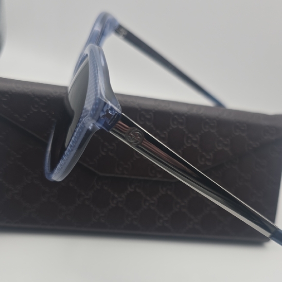 Gucci Beautiful Blue & Silver GG Women's Sunnies (NWOT)(CASE)🩶💙 - Picture 5 of 9